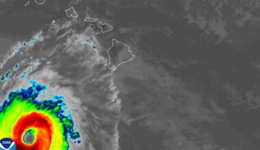 Nolo slightly stronger as it moves westward south of the Hawaiian Islands : Big Island Now