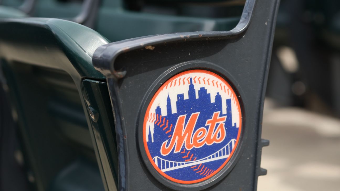 Mets' Robert Stock done for season due to numbness in his fingers