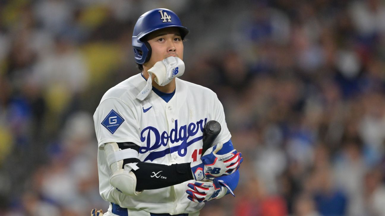 Dodgers' Roberts says Ohtani 'visibly' ailing after 0-for-4 night