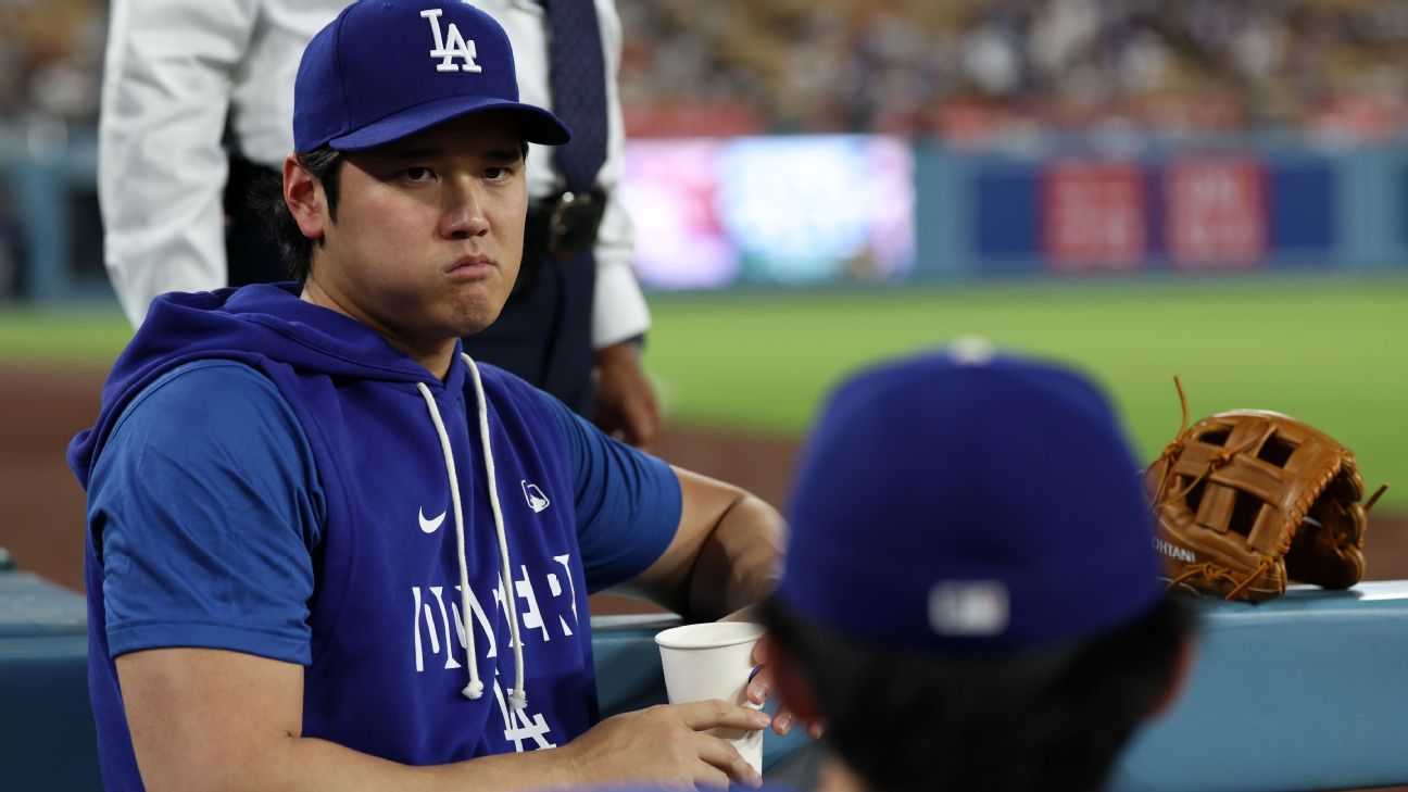 Ohtani takes first swings off tee since going on IL