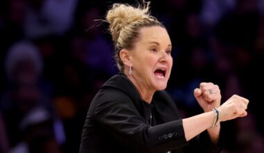 Sparks fire head coach Lynne Roberts after 2 seasons