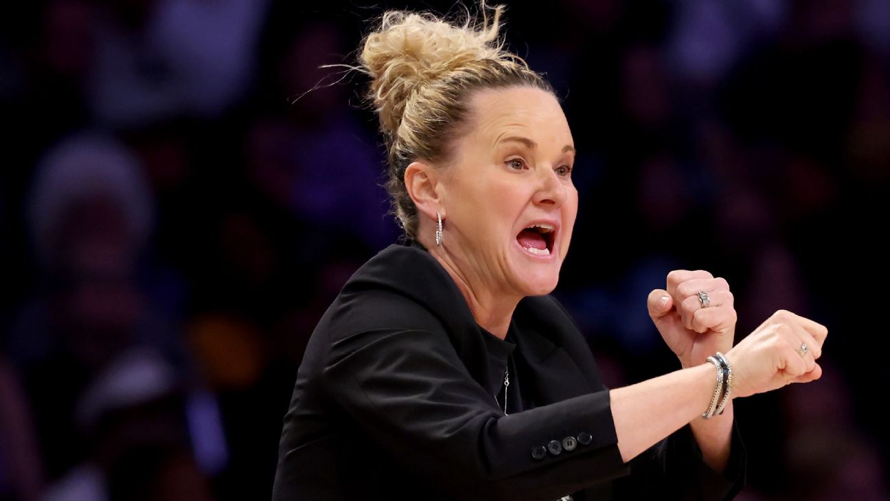 Sparks fire head coach Lynne Roberts after 2 seasons