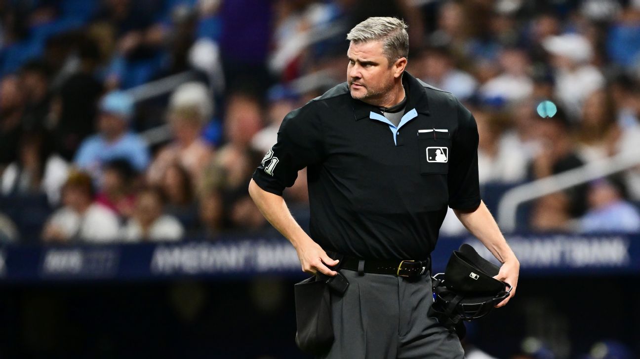 MLB announces umpire crew chiefs for Wild Card Series