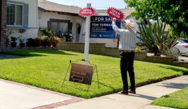 Housing market cools as price per square foot falls for 10th month