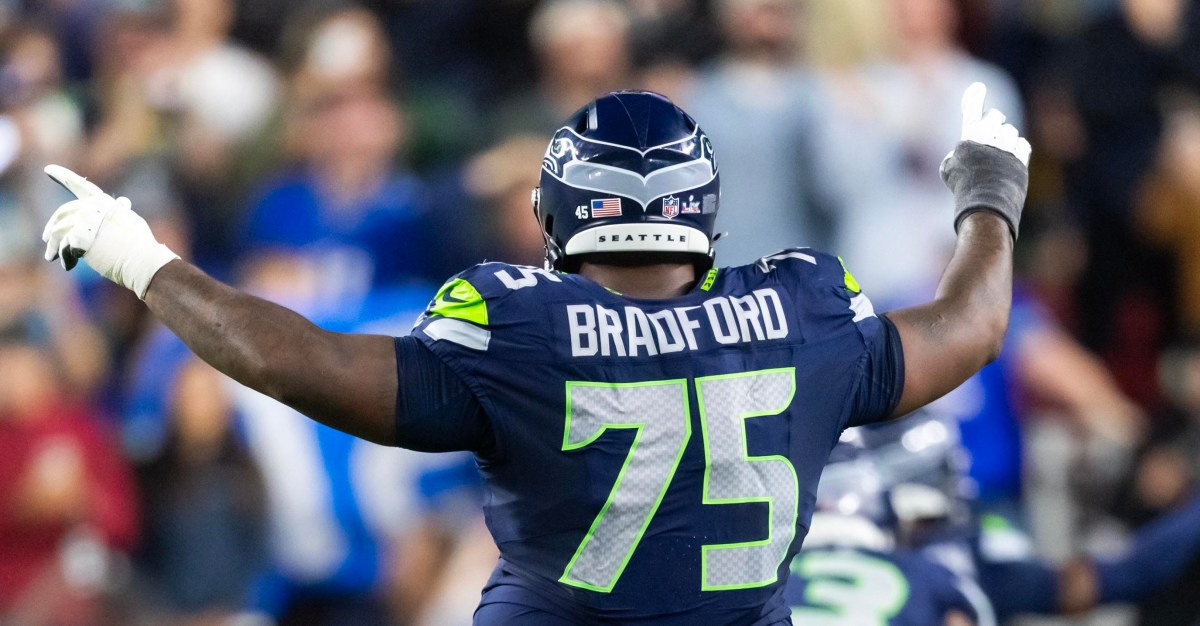 Seattle Seahawks place starting guard Anthony Bradford on injured reserve