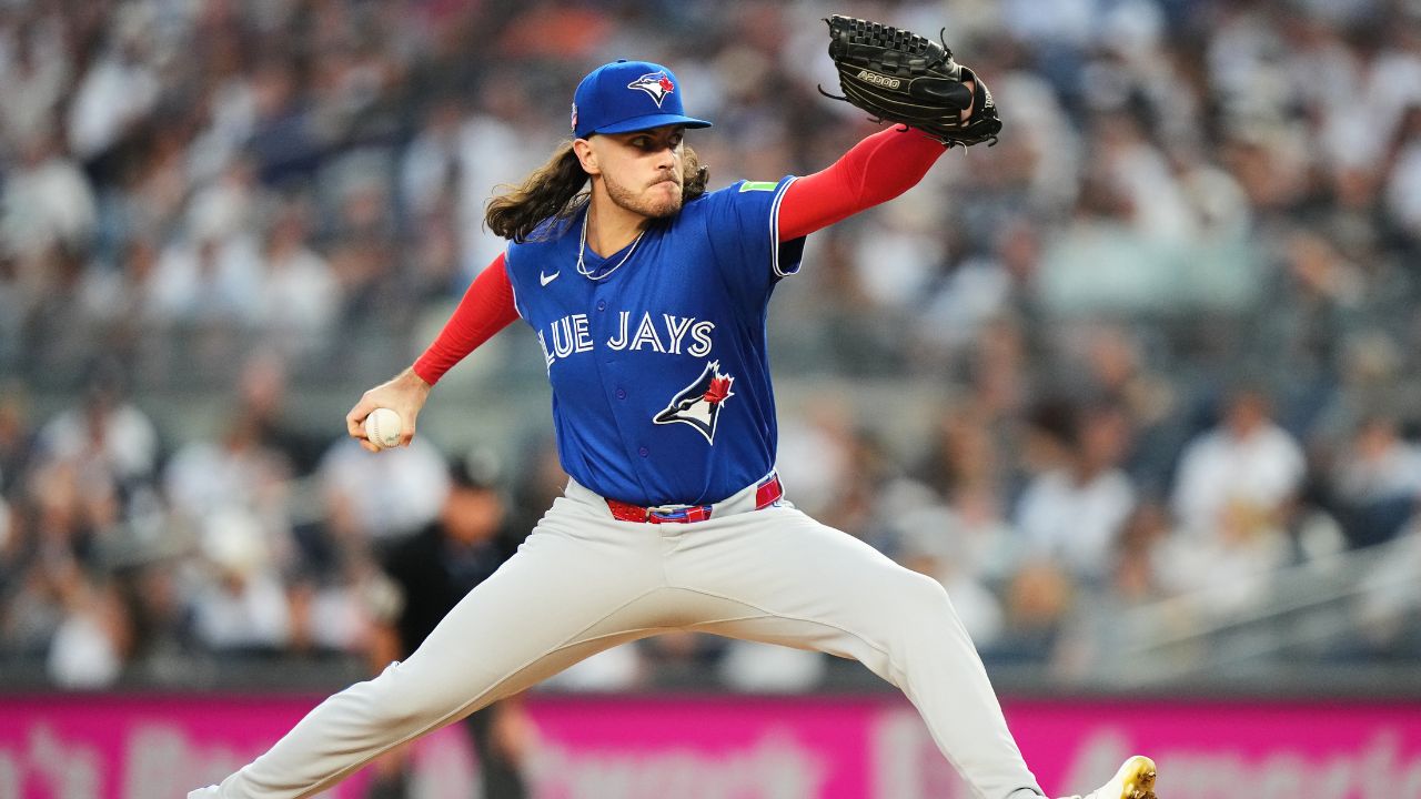 Blue Jays go for season-high win streak, sweep in series finale against Royals