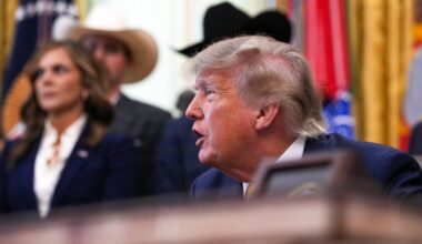 Trump Threatens to Halt Trade Following News That US Trade Deficit Grew in July