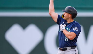 Mariners roll past Red Sox 8-3, taking 2 of 3 in series