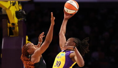 Nneka Ogwumike records double-double in final game as Sparks lose