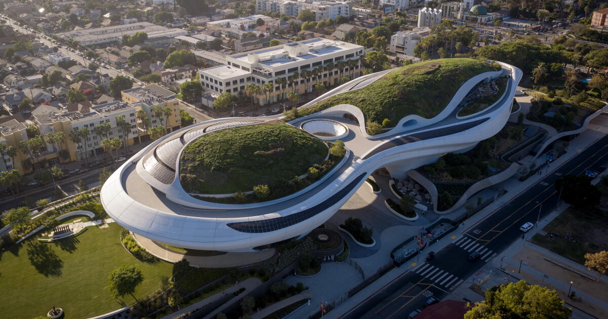 Contractor sues Lucas Museum for unpaid bills, questions annual lease