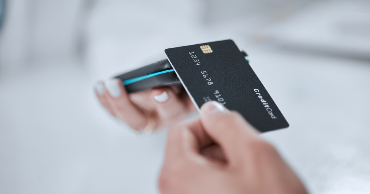 Modern-day pickpocket: Here's what to know about 'ghost tapping'