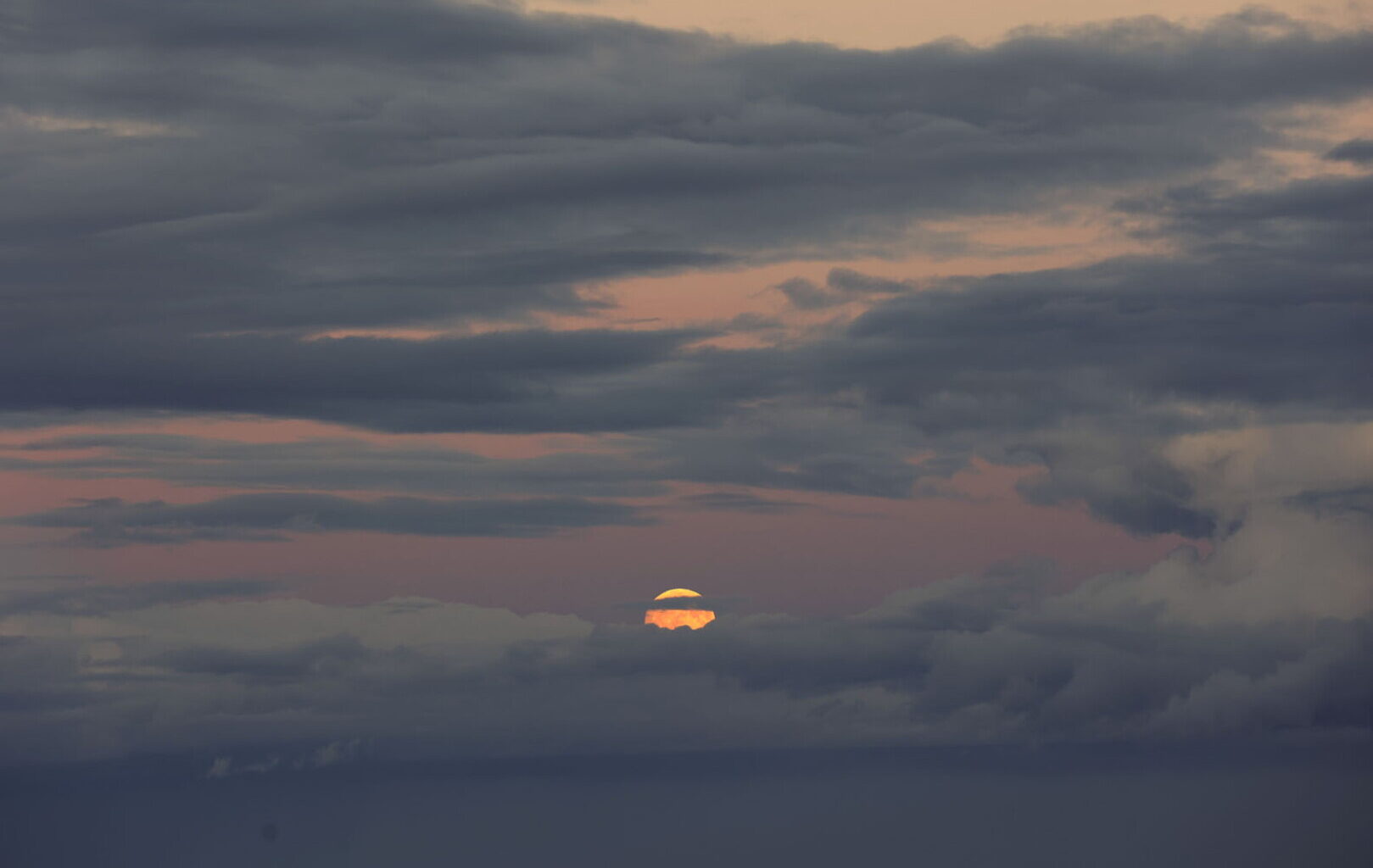 Astro Bob: Harvest Moon shines a bountiful light as fall begins - Duluth News Tribune