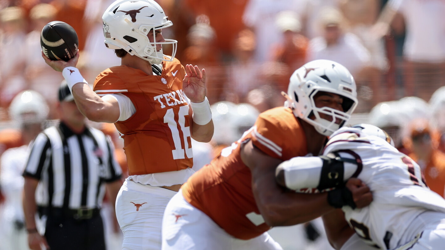Arch Manning throws for 305 yards and 4 touchdowns against overmatched Texas State