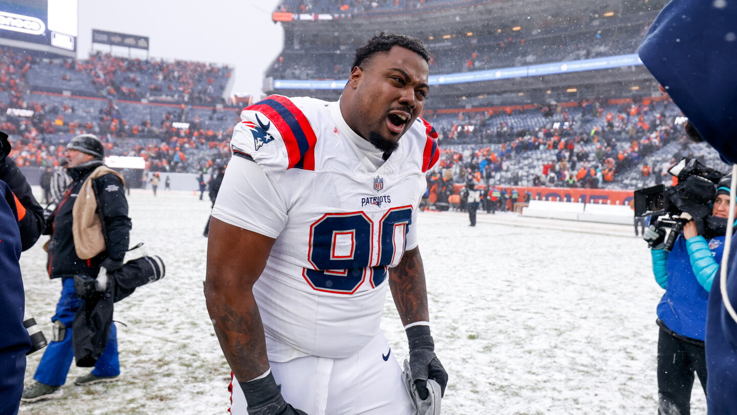 Christian Barmore returns to Patriots practice, TreVeyon Henderson remains out