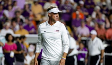 Lane Kiffin at halftime of 31-3 blowout: "Imagine if we had pro players"
