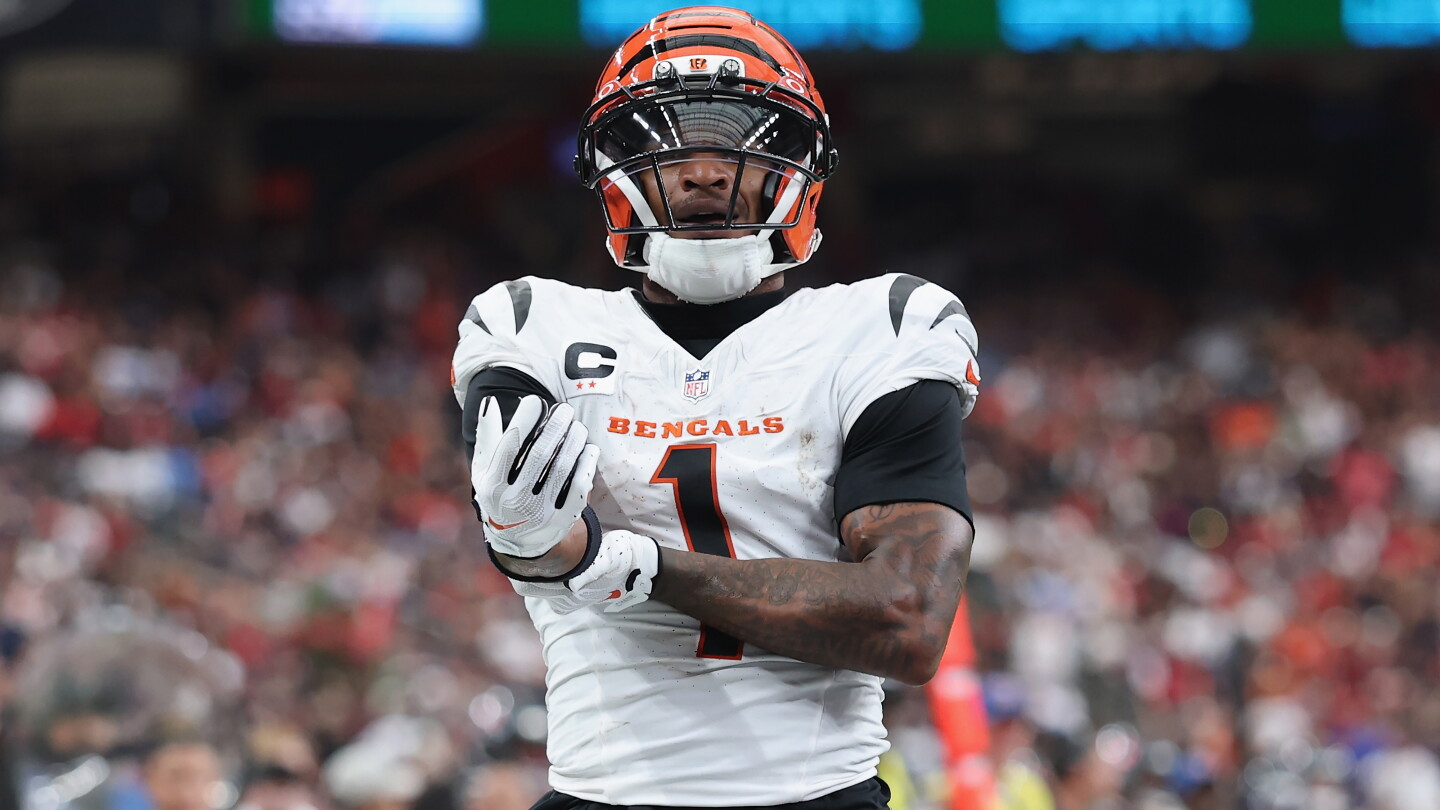 Ja'Marr Chase, Tee Higgins fined for celebrations the league deemed obscene