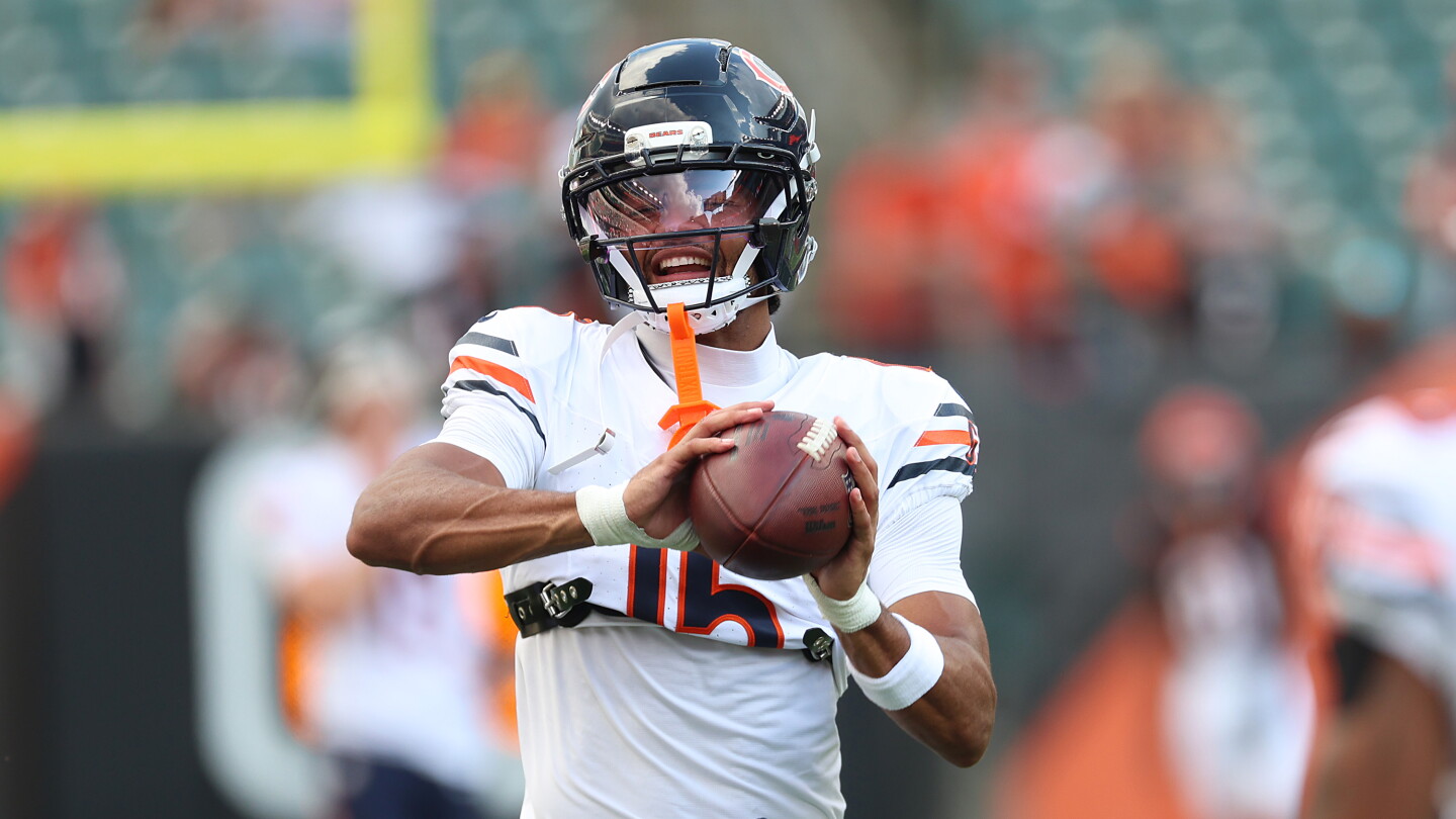 Rome Odunze, D'Andre Swift left Bears practice early