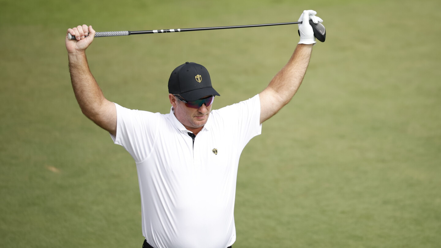 Medinah's fence holes factor early with three OB balls, nearly a fourth