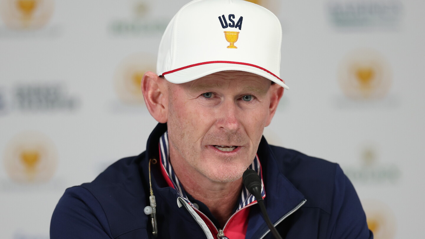 U.S. Presidents Cup captain Brandt Snedeker wanted J.J. Spaun to make him 'look like an idiot'