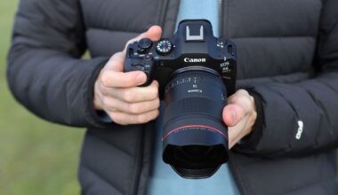 The smartphone destroyed the camera industry. Now, providing a ”photography experience different from that of smartphones” is driving growth, Canon says