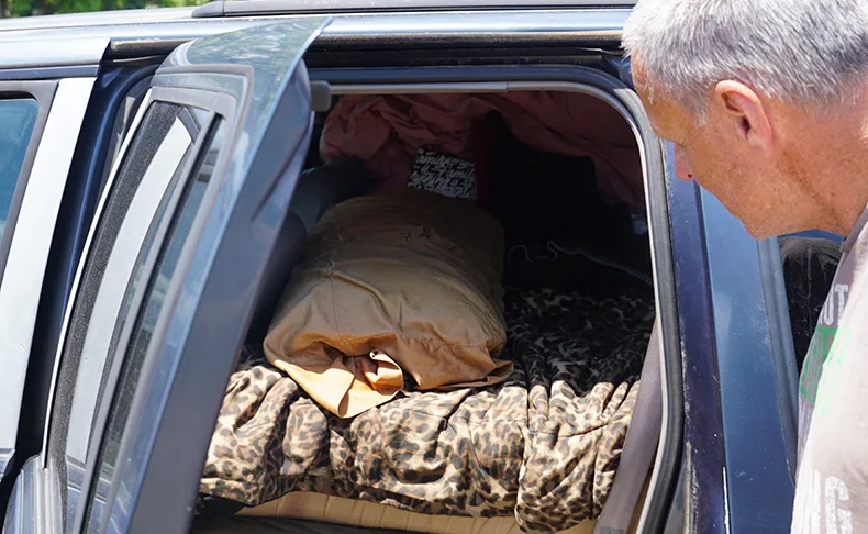 Homeless people in JoCo struggle to survive in extreme heat