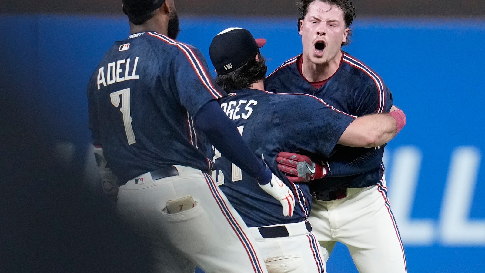 Bazzana singles home winning run in 10th inning as Guardians top Tigers 4-3 to sweep doubleheader