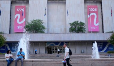 Trump asks Smithsonian to install George Washington statues and exhibit