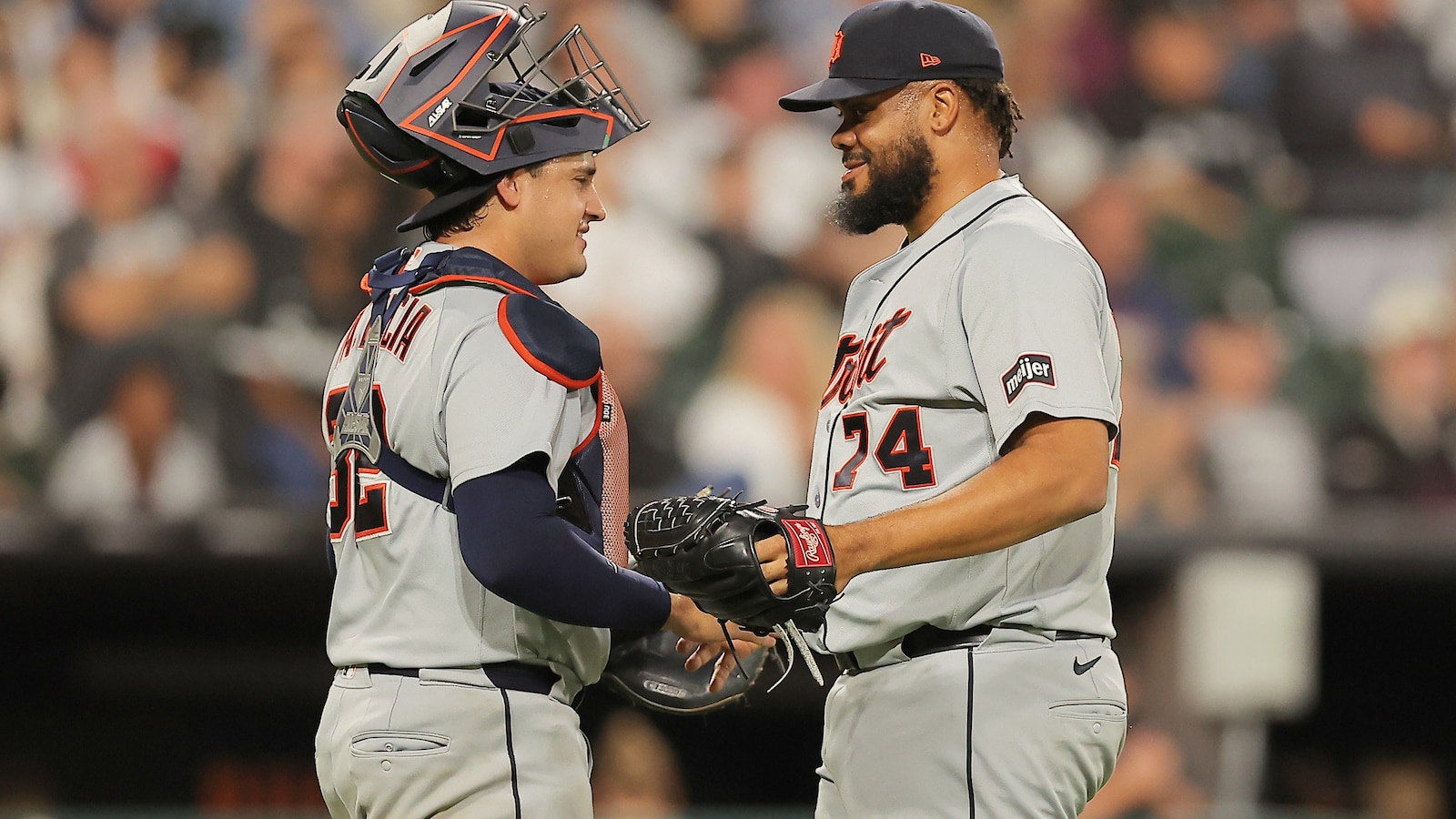 White Sox blow 6-run lead and fall out of 1st place in AL Central with 11-8 loss to Tigers