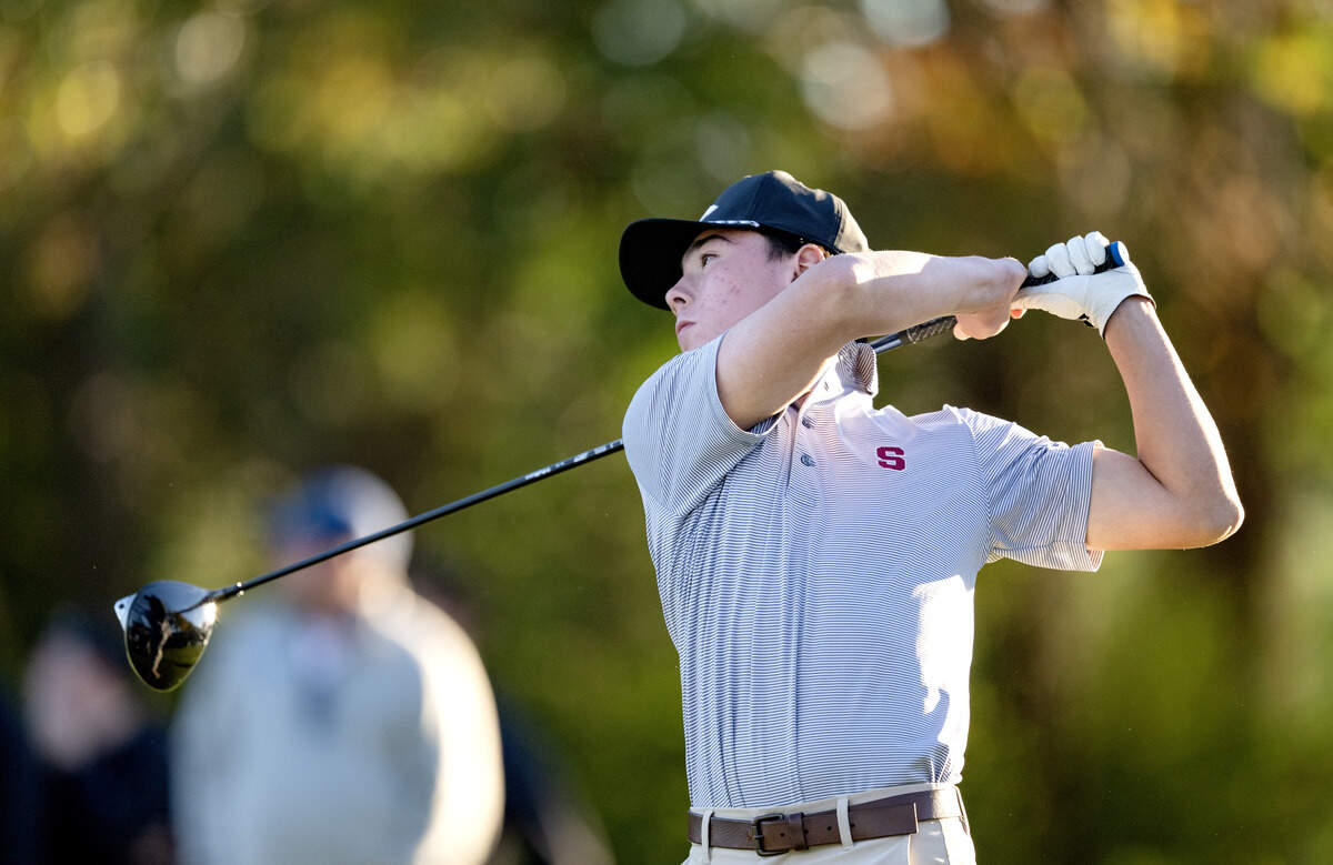 State College’s Luke Ladrido tees off the second hole of the playoff for the PIAA Golf Team Championships on Wednesday, Oct. 21, 2026 at the Penn State Golf Course.