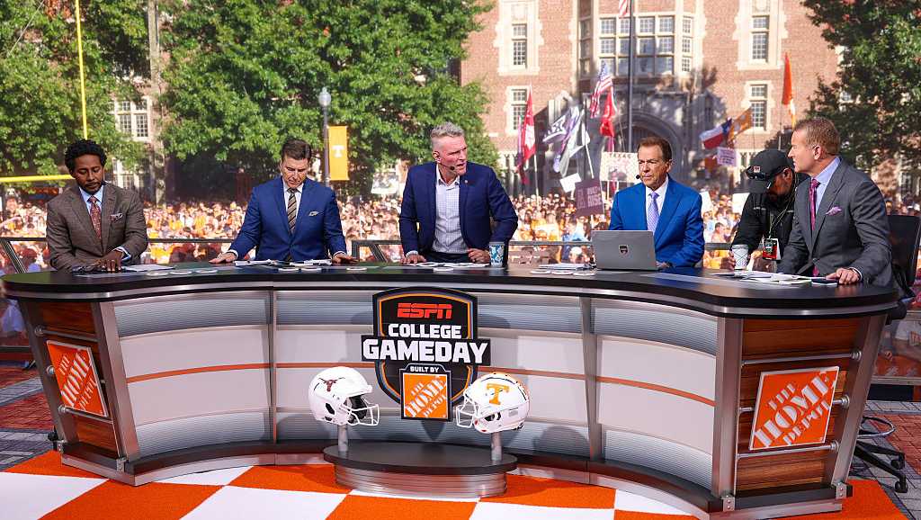 College GameDay: Iowa native Carter Smith makes $3 million kick