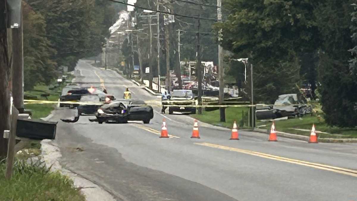 Lancaster County, Pa. morning crash shuts down road