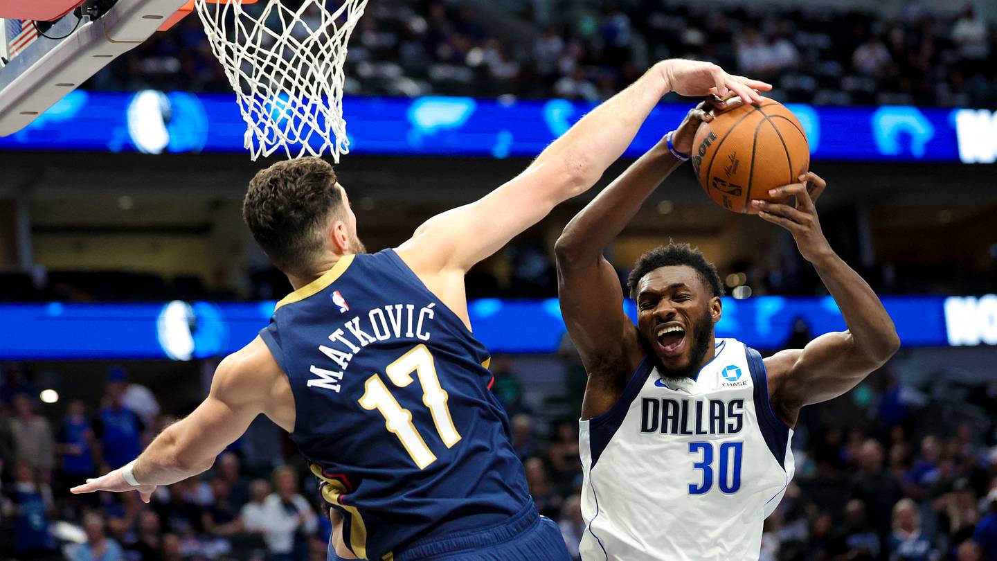 Lakers Linked to Intriguing Frontcourt Option From West Rival