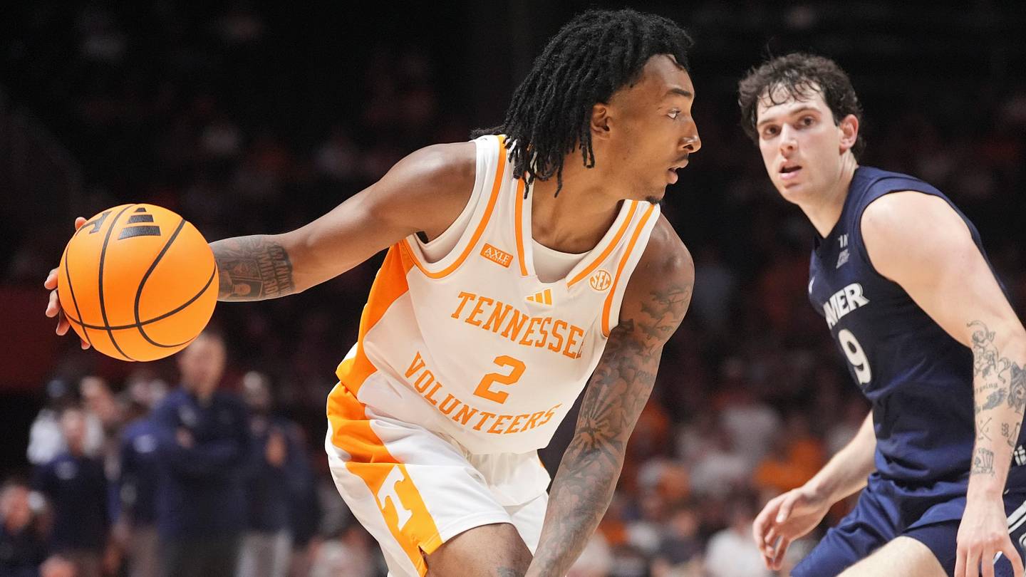 Tennessee Basketball Faces the Most Important Exhibition Before They Begin the Season