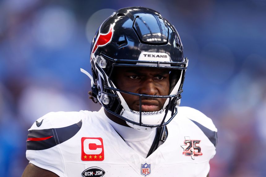 Houston Texans DE Will Anderson warms up prior to the game against the Indianapolis Colts at Lucas Oil Stadium on September 27.