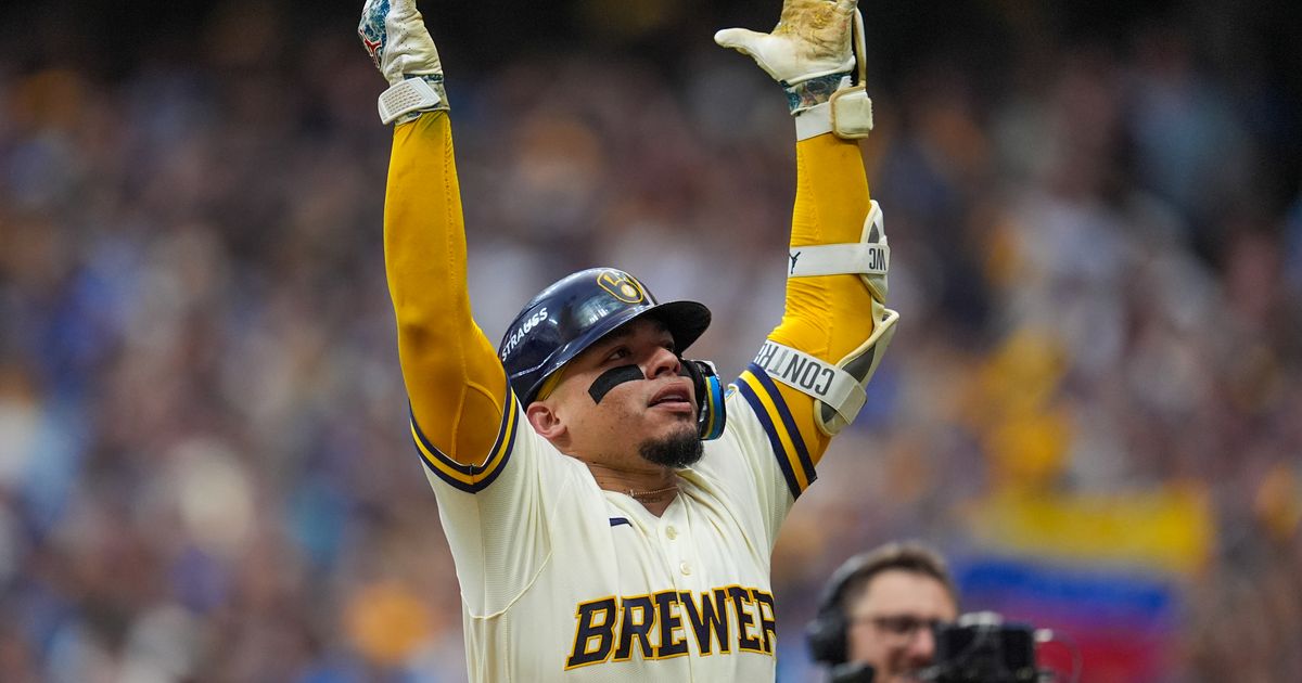 William Contreras is becoming a swaggy postseason star for the Brewers with his slow home run trots :: WRAL.com
