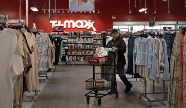 AI agents could soon shop for consumers. What it means for retail stocks