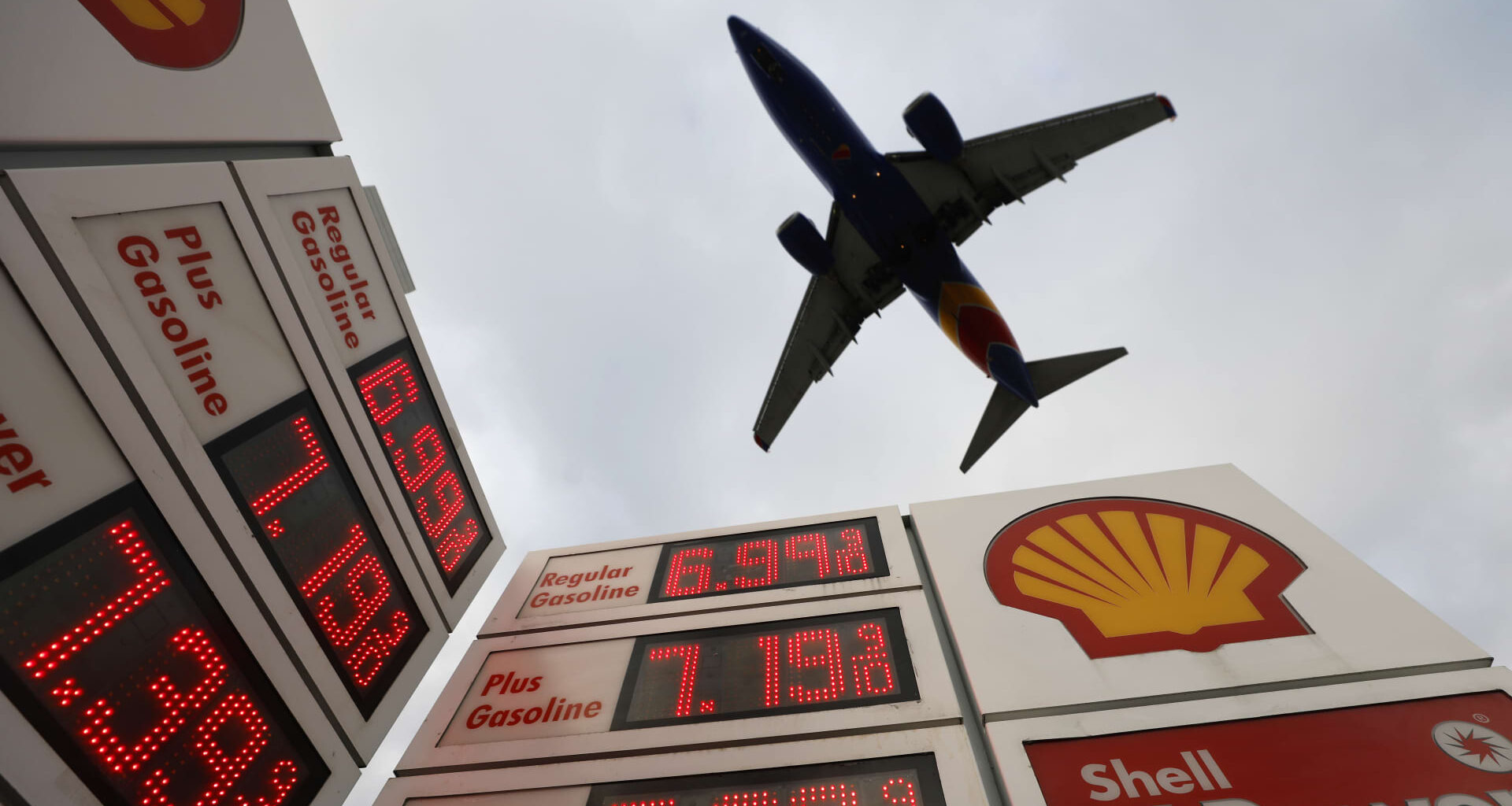 Why airfare is rising as airline profits get squeezed