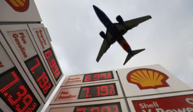 Why airfare is rising as airline profits get squeezed