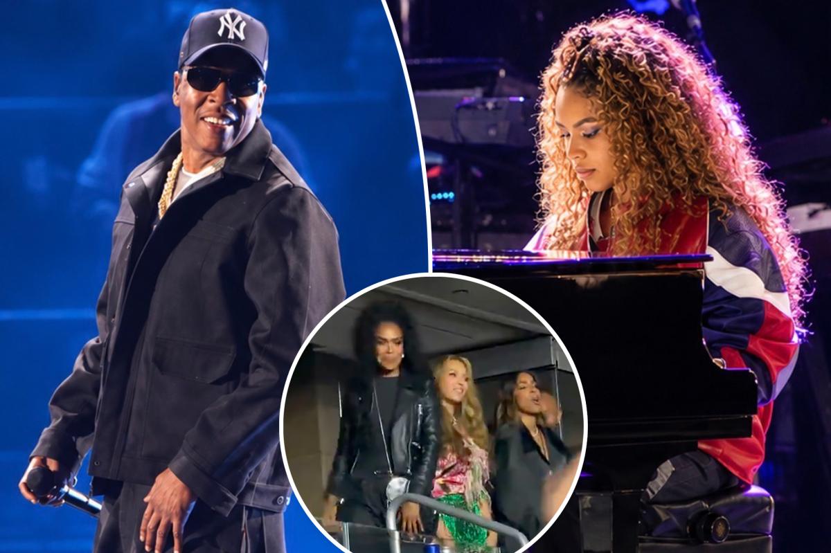 Blue Ivy joins dad Jay-Z onstage in LA in front of reunited Destiny's Child