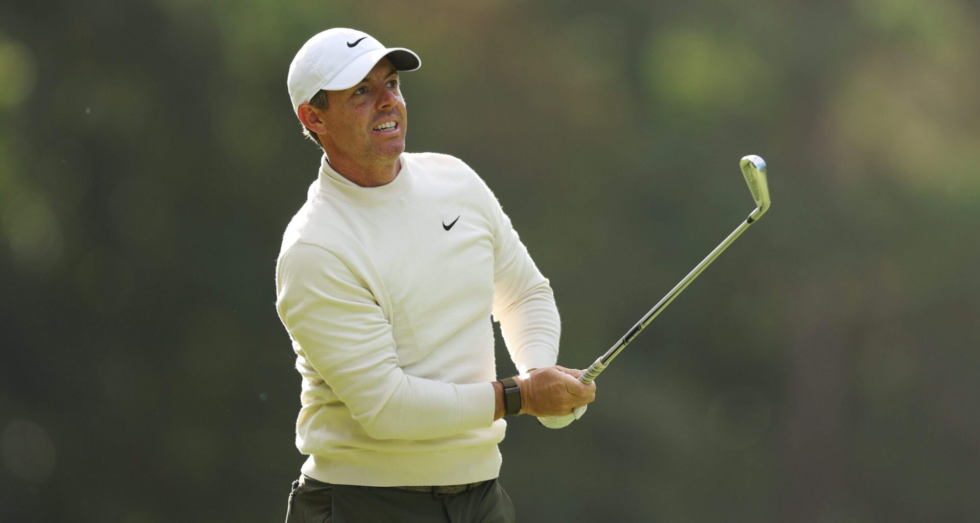 Rory McIlroy Receives Praise Amid LIV Golf Crisis