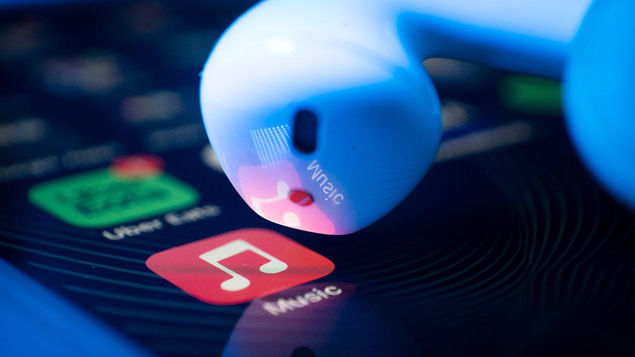 Man sentenced in $8M AI music streaming fraud first, prosecutors say