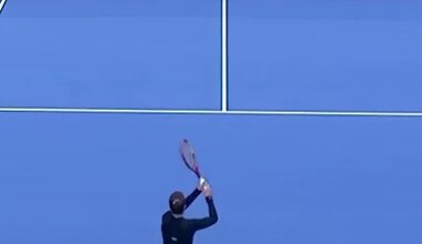 Maja Chwalinska with a powerful backhand winner in her match against Jovic.#dongfengvoyahwuhanopen - YouTube