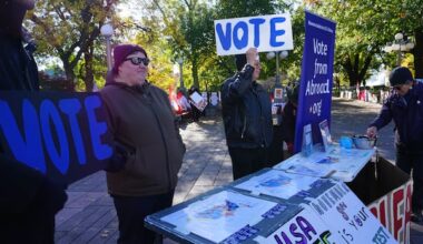 Americans in Ottawa urge voters living abroad to cast ballots in U.S. midterms