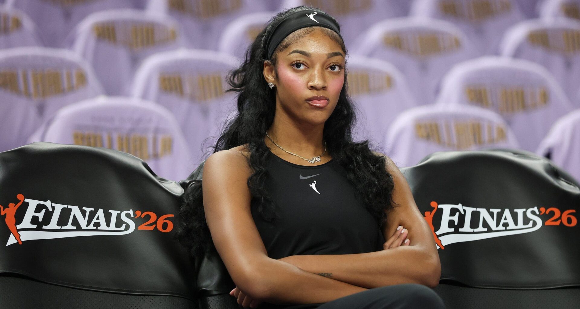 Dream and Valkyries leave court for national anthem, return seconds later at WNBA Finals