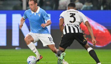TURIN, ITALY - OCTOBER 18: Davide Frattesi of S.S. Lazio runs with the ball under pressure from Bremer of Juventus during the Serie A match between Juventus and SS Lazio at Allianz Stadium on October 18, 2026 in Turin, Italy. (Photo by Chris Ricco/Getty Images)