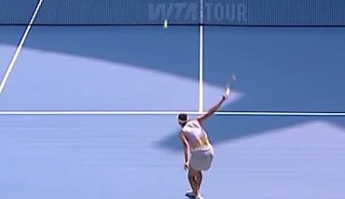 Staying in the fight 💪Leylah Fernandez is looking to gain some momentum against Mertens.#NingboOpen - YouTube