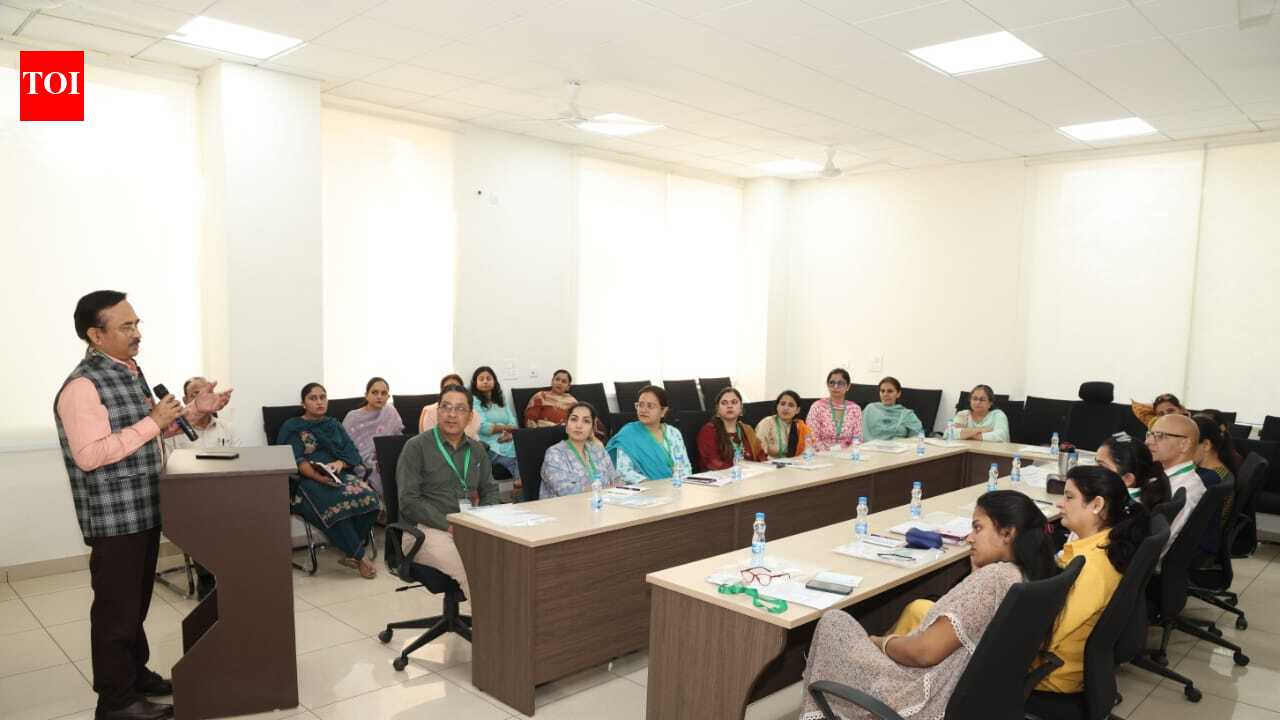 PAU equips biology teachers with hands-on genetics training | Ludhiana News
