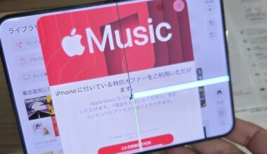 Crackgate? iPhone Duo Owners Report Screens Breaking Along the Hinge