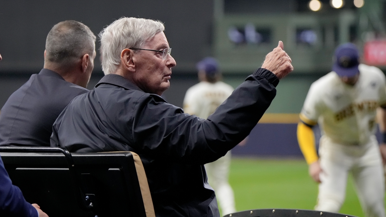 At 92, Bud Selig hopes this is the moment he finally sees the Milwaukee Brewers win a title