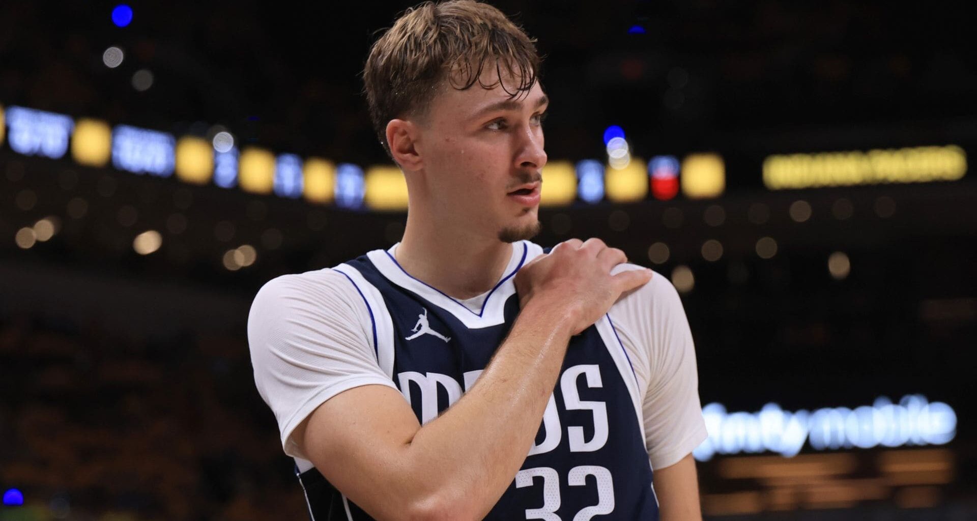 Mavericks' Cooper Flagg forced to exit game after shoulder injury in 1st half